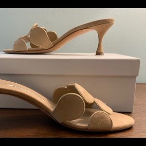 Manolo Blahnik Haribal sandals...nude...8.5...